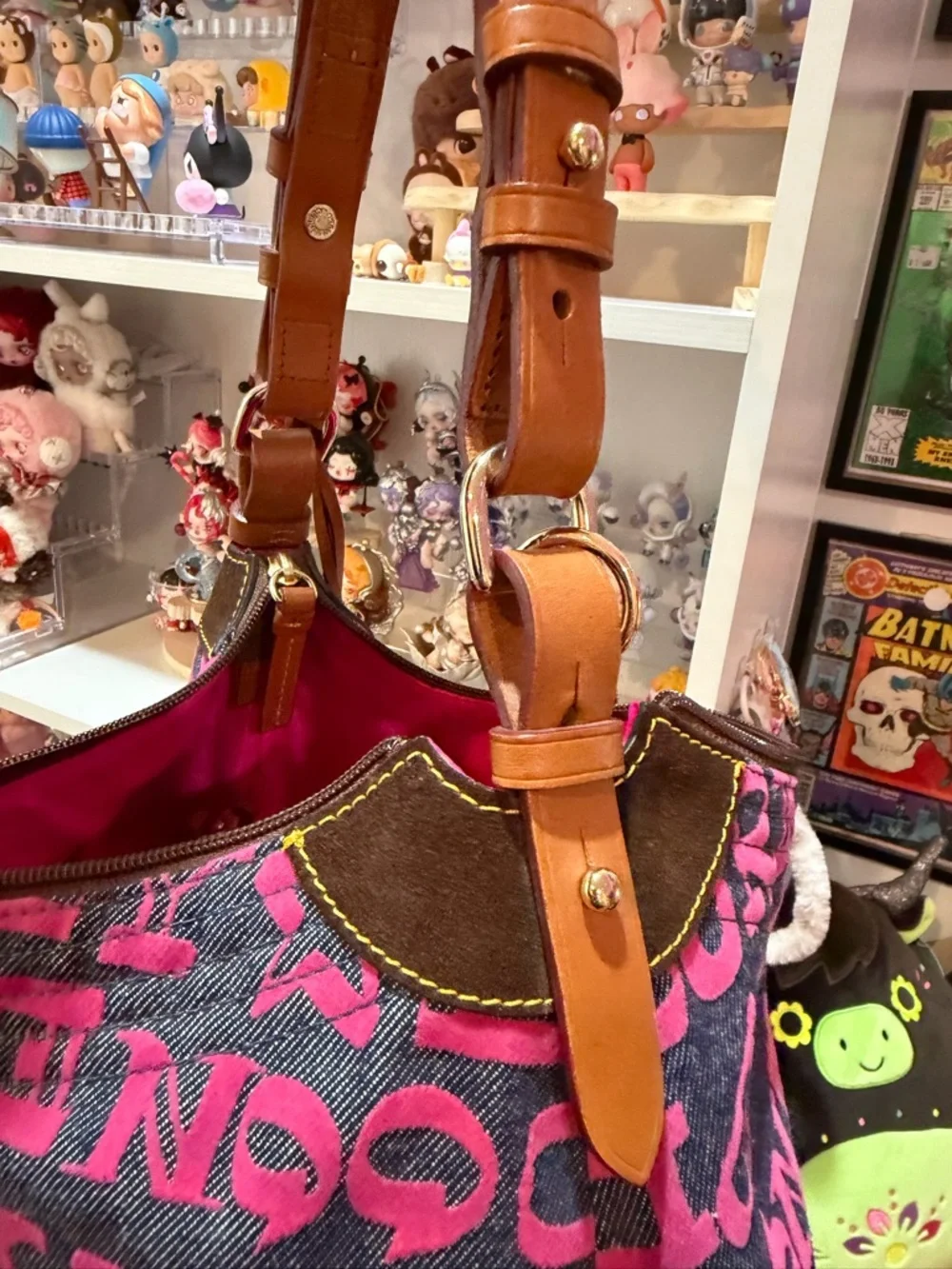 ON HOLD FOR AJAY DONT BUY! Dooney & Bourke Pink Logo Canvas Hobo - Picture 7 of 11